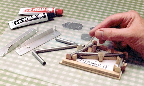 Gluing up one of the N-struts in the gluing jig (c) 2003 Larry Cottrill